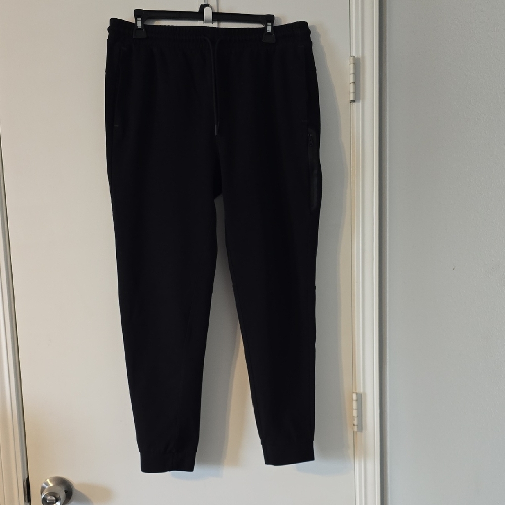 Old Navy Men's Black Joggers Size L